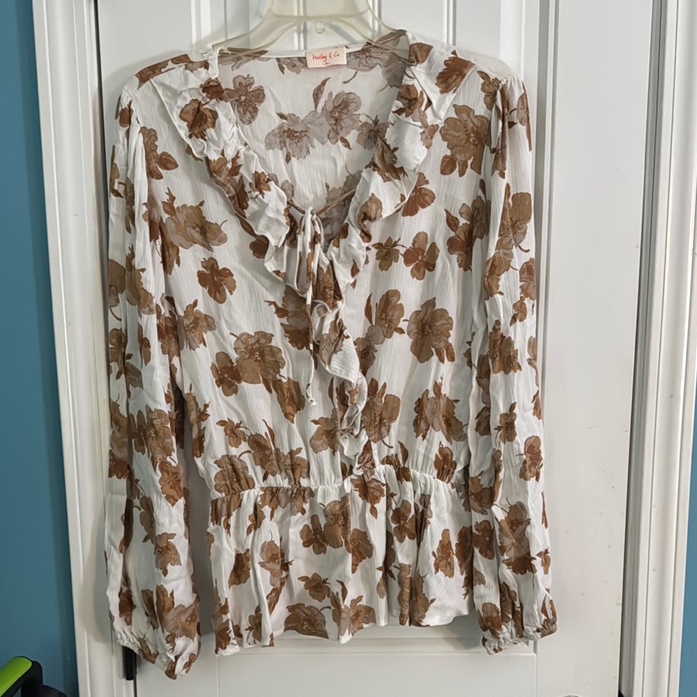 White and Brown Ruffled Long Sleeve Blouse with Bib Collar